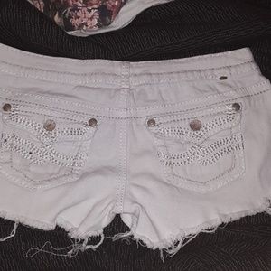 Almost Famous Always Fabulous White Shorts ~Size9~